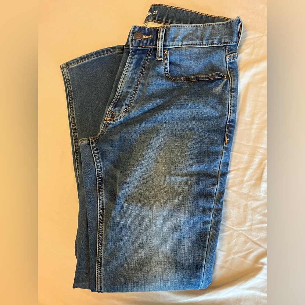 🌸 3/$15 Mens old navy jeans
